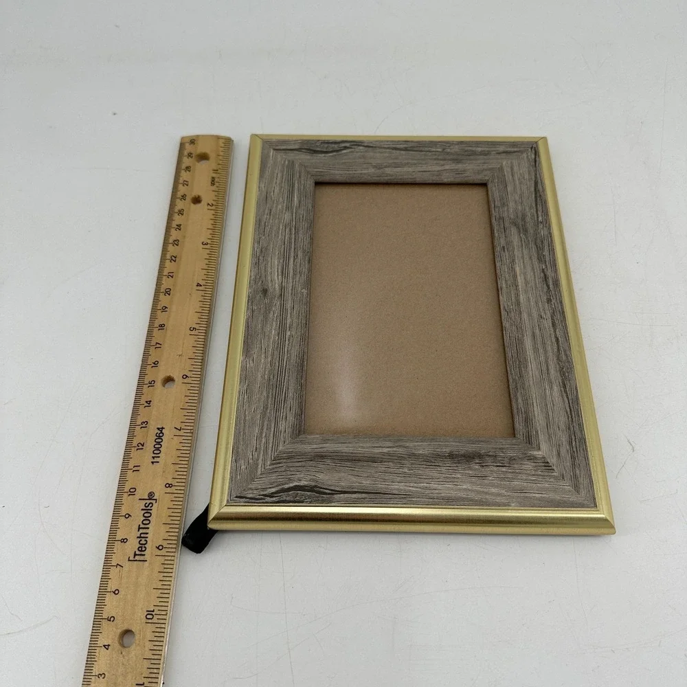 Era Home Grey Wood Grain and Gold Trim 5x7 Picture Frame Tabletop Wall Mount